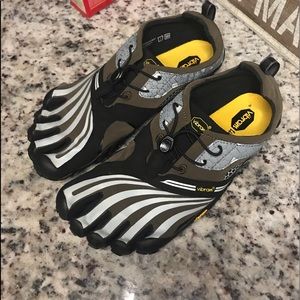 Vibram Five Fingers Tough Mudder